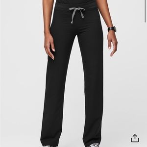 Figs women’s Livingston basic scrub pants